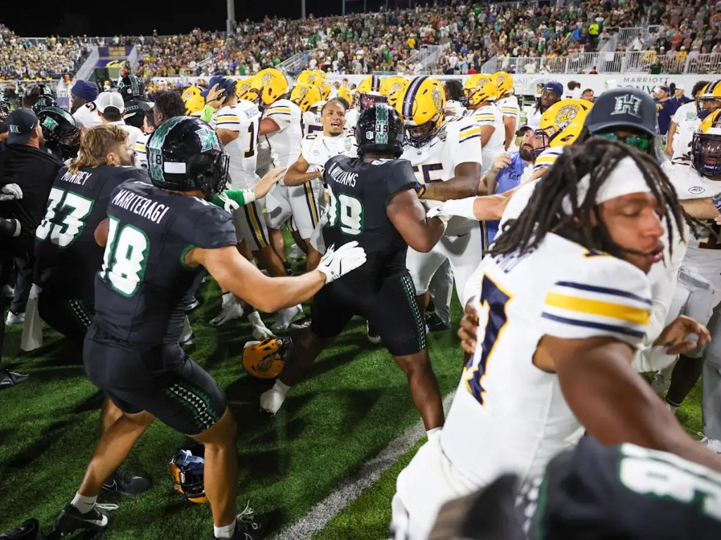 College Football bowl games review: from brawls to overtime walkoffs  